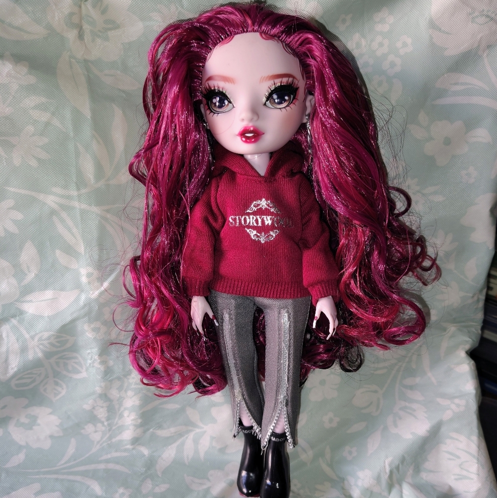 Rainbow High Scarlet Rose Shadow High Series 3